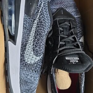 Nike Black and Gray Athletic Shoes High-Top Design